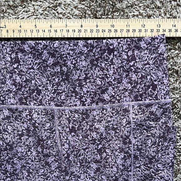 Like New! Athleta Ultimate Stash Pocket Textured 7/8 Tight in Purple Size M - Picture 13 of 14